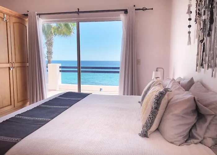 Hébergement de vacances Oceanfront Two Bedroom At Mar Y Sol *